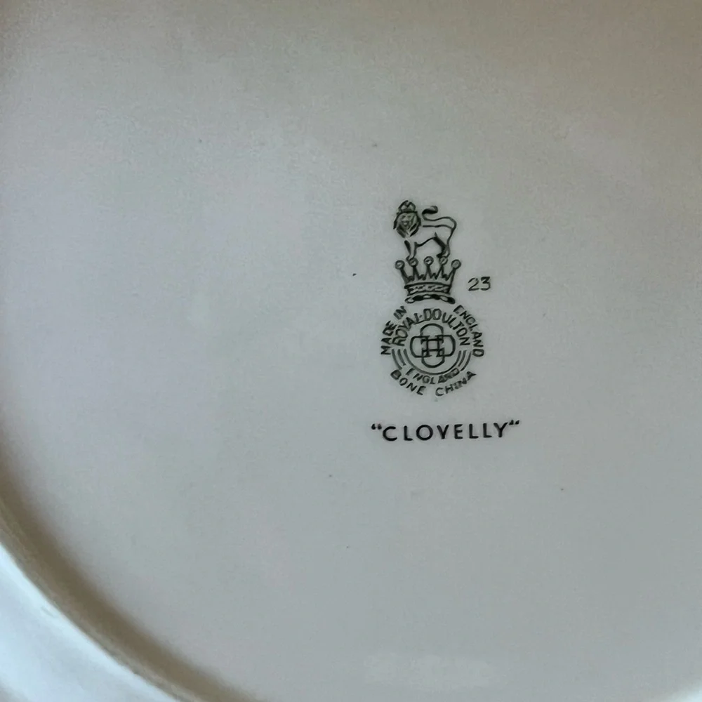 7 Royal Doulton Clovelly Floral Bone China Dinner Plates 10.5” Made in England